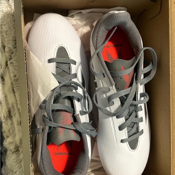 Adidas X Speedflow.4 FxG Soccer Cleats - White and Gray - Picture 1 of 3